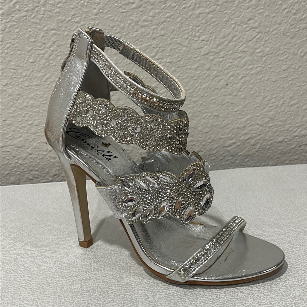 Camille La Vie Shimmering Silver Heels